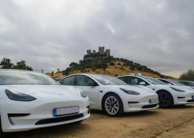 encuentro vehículo eléctrico Almodóvar del Río